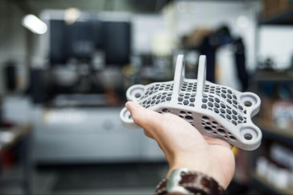 Герметичная 3D-печать SLS: масштабирование умного контейнера для шаров для ракеточных видов спорта