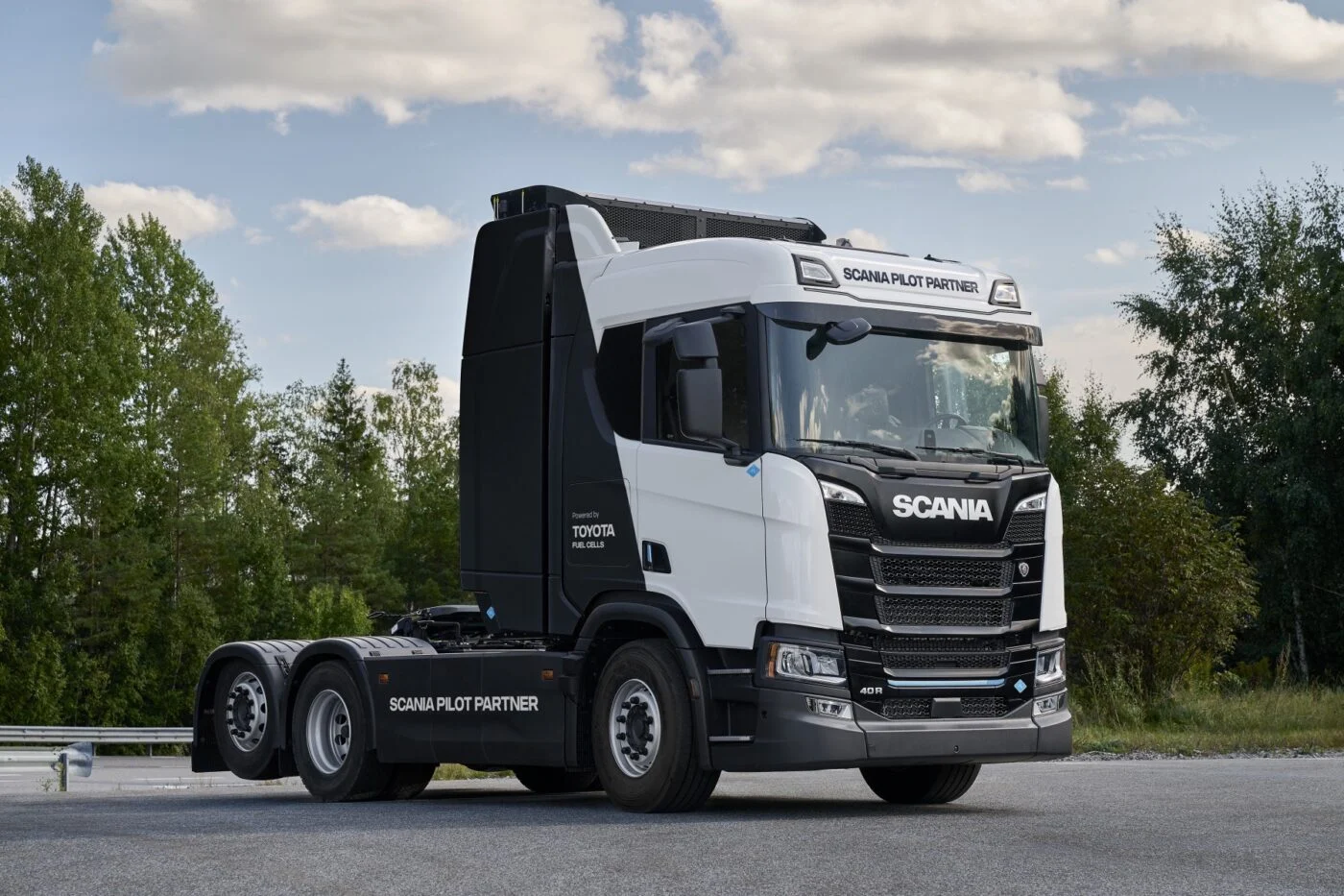 Scania протестирует 40 грузовиков на водороде с оборудованием Toyota